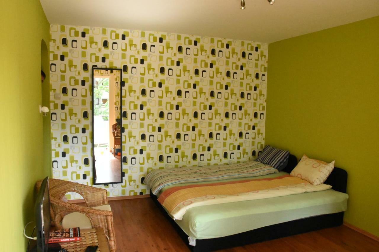 Lovely Apartment At Balatonfenyves Exterior foto