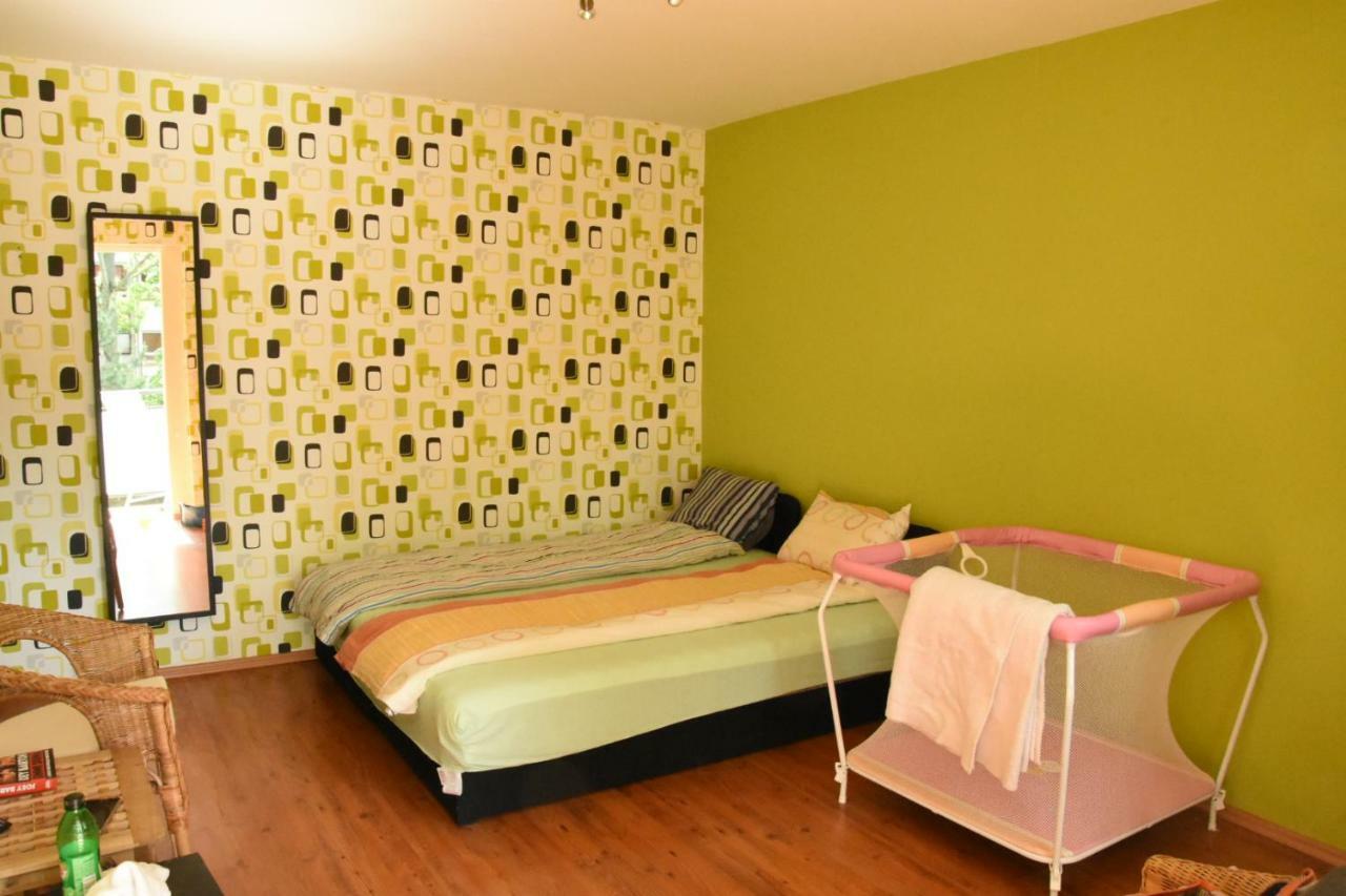 Lovely Apartment At Balatonfenyves Exterior foto