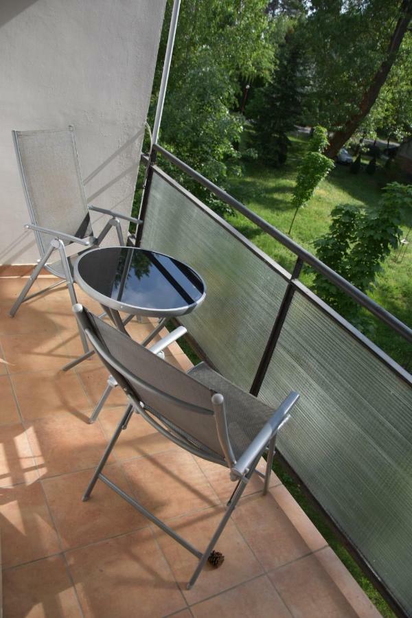 Lovely Apartment At Balatonfenyves Exterior foto